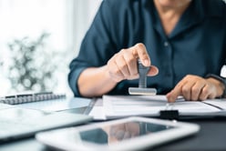 USA Financial Promotions: Fragmented Regulations & High Stakes